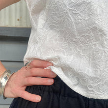 Load image into Gallery viewer, The Tailored Shell Top