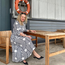 Load image into Gallery viewer, Black and White Dress